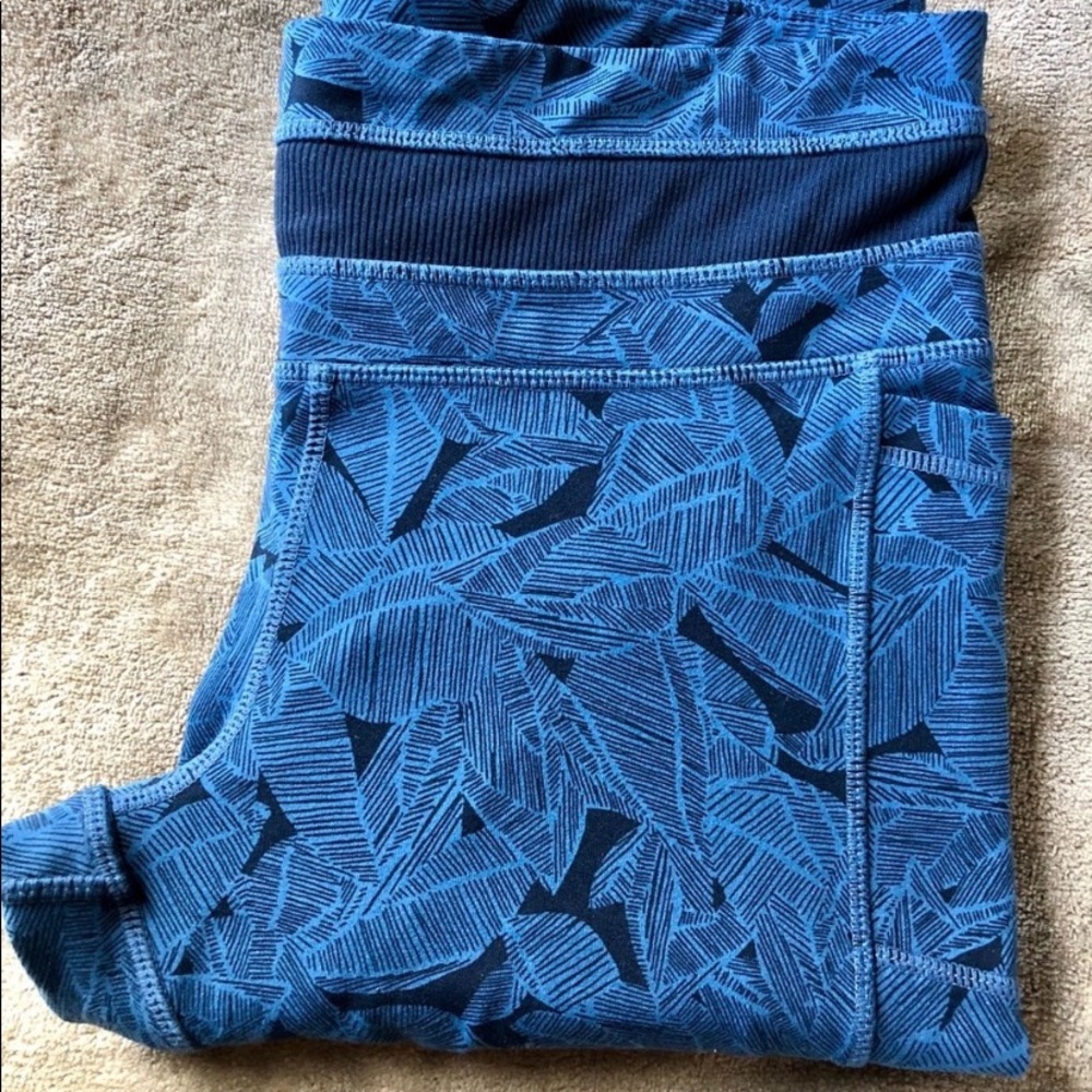Athleta Blue Patterned Leggings - Picture 4 of 8